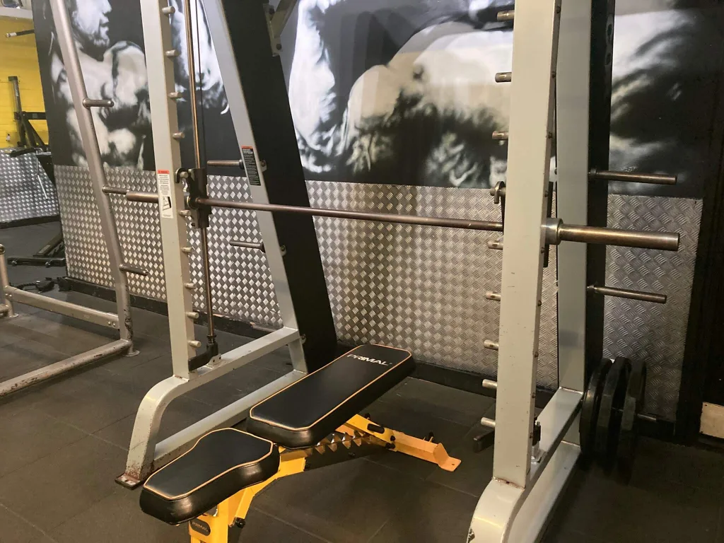 365 Gym Smith Machine